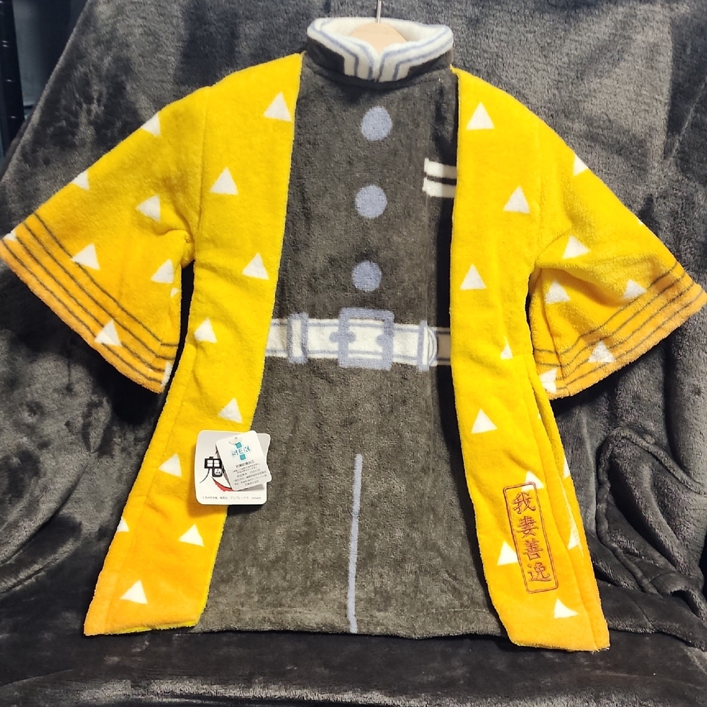 Demon Slayer Yellow and Gray Kimono-Style Hand Towel Robe Agatsuma Zenitsu